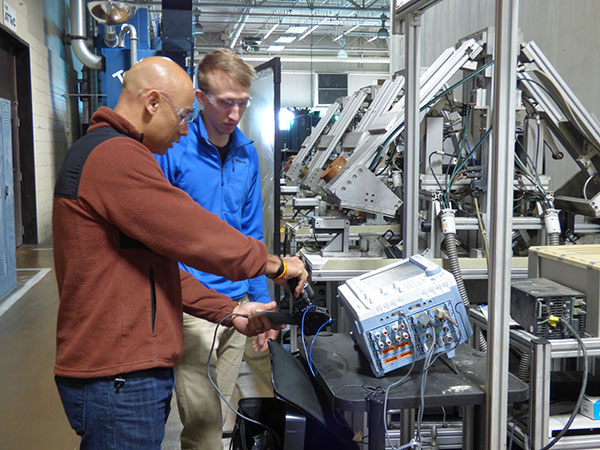 Man learning the trade through an apprenticeship